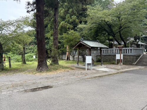先代御神木への道