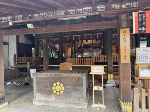 拝殿での参拝