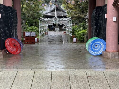 色鮮やかな和傘