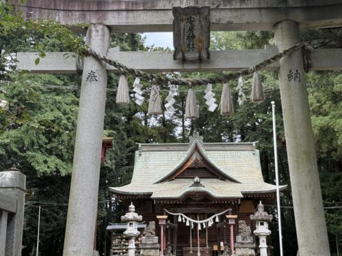 安房神社 境内